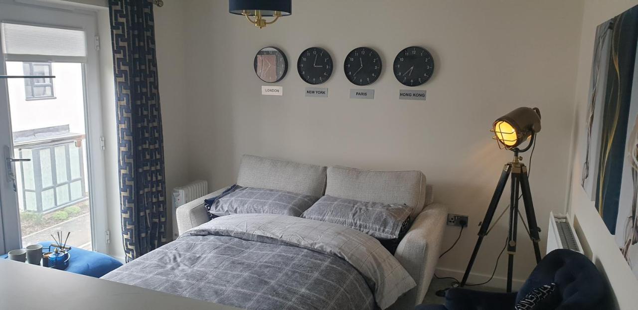 5 Star Luxury Small Cosy House With Lake View Doncaster Esterno foto